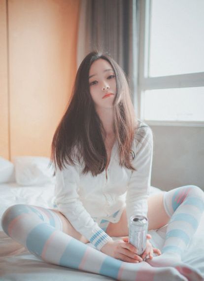 七天眼镜妹三部