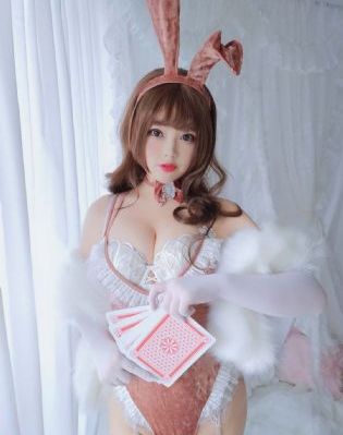 李丽莎顾欣怡无删减照片软件